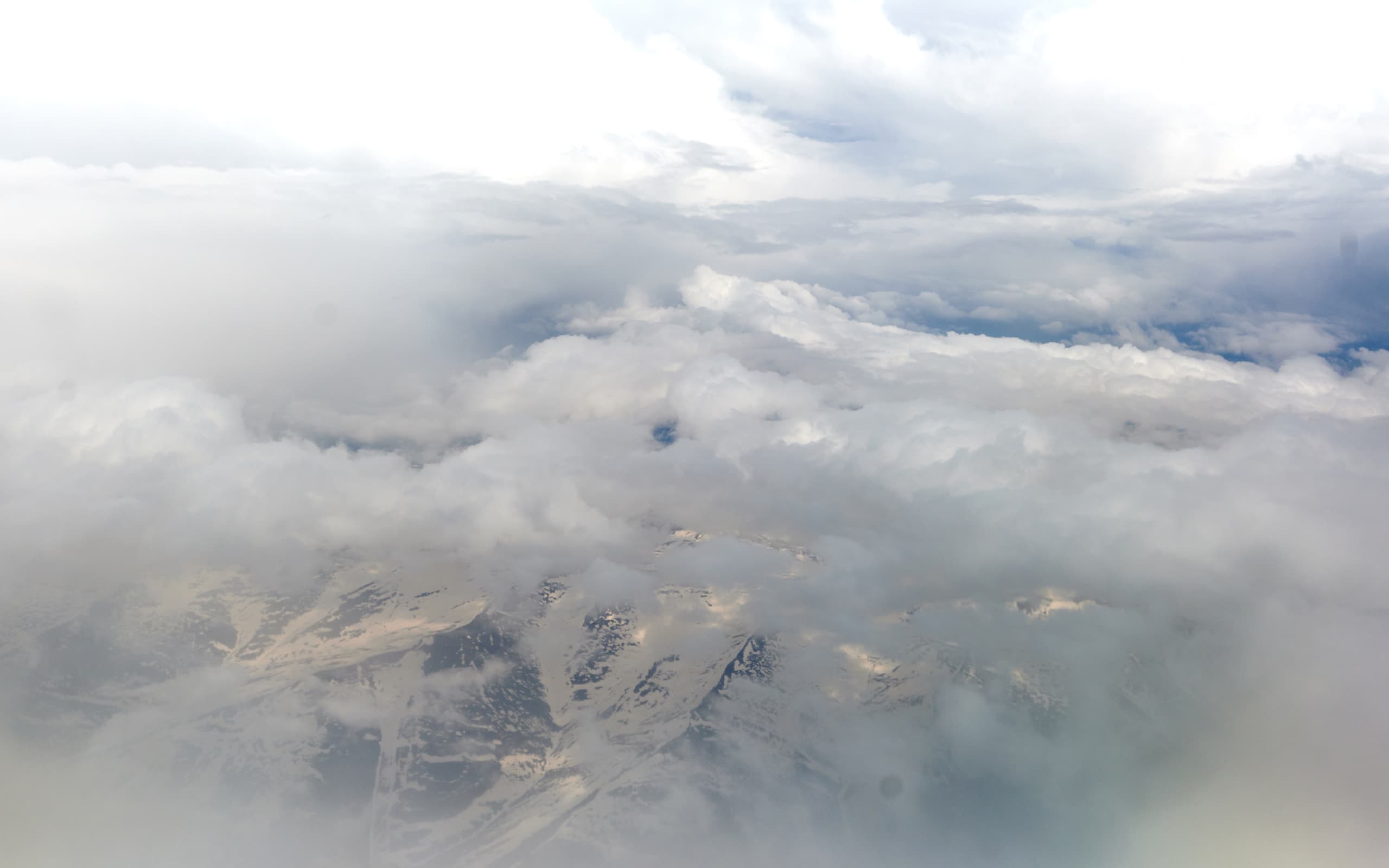 Виды из окна самолёта во время перелёта из Сочи в Ереван