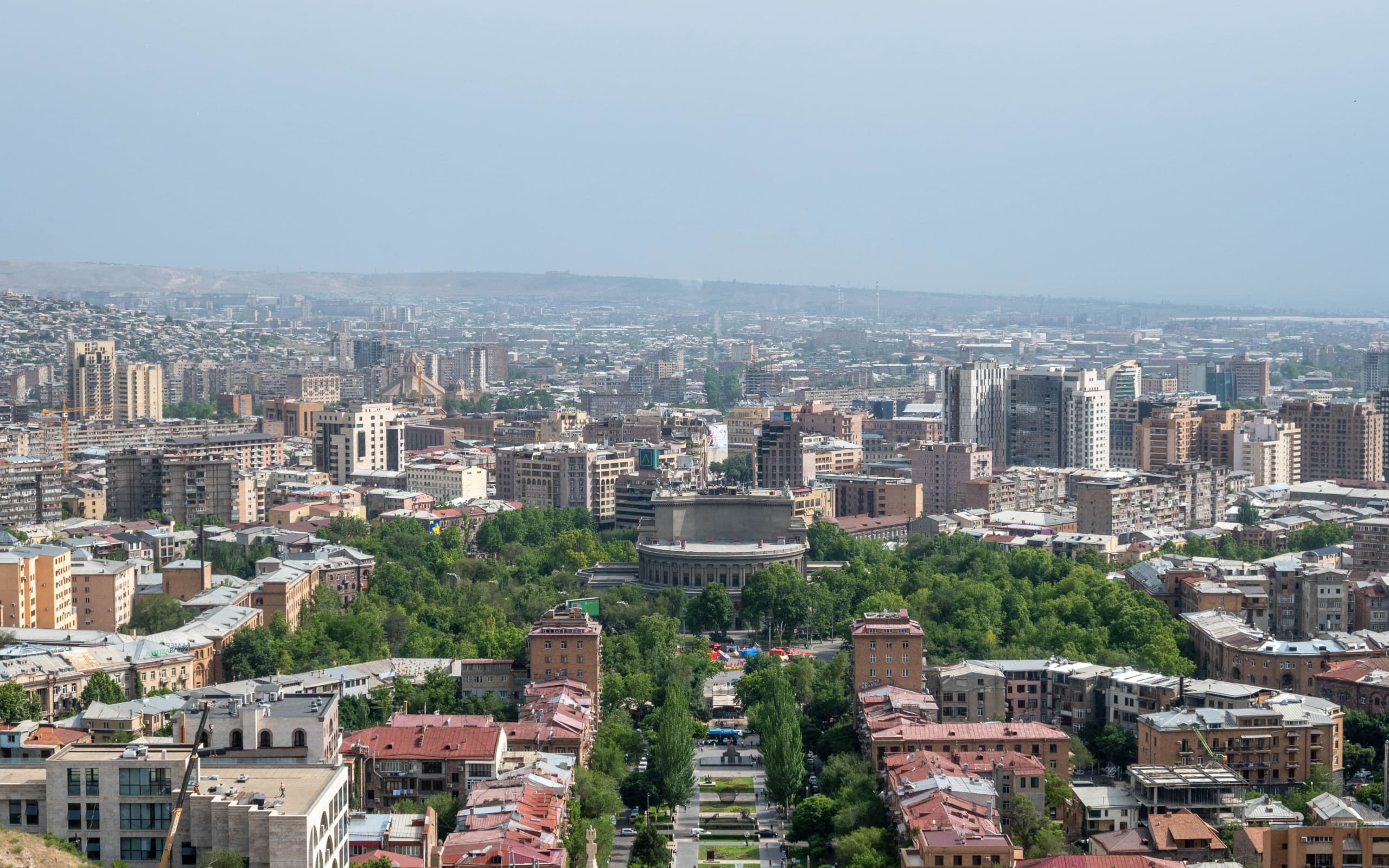 В Ереван за снарягой. Магазин, Каскад и немного города.
