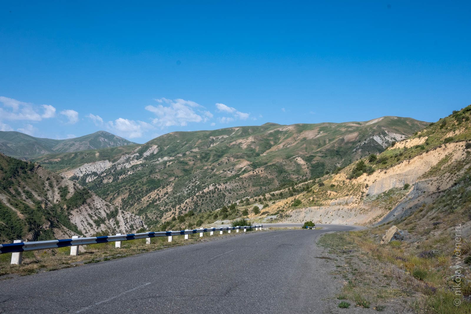 Трасса на южном спуске с Селимского перевала